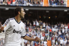 新手入门指南：爱游戏