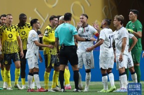 爱游戏中心-德国队联手取胜，晋级淘汰赛阶段